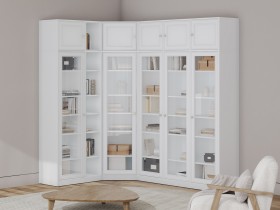 Угловая гостиная Люси с витринами