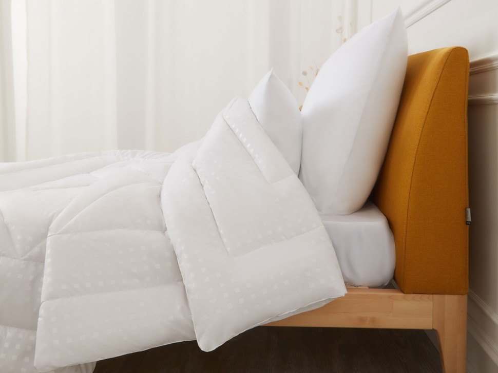 Одеяло Лебяжий пух всесезонное