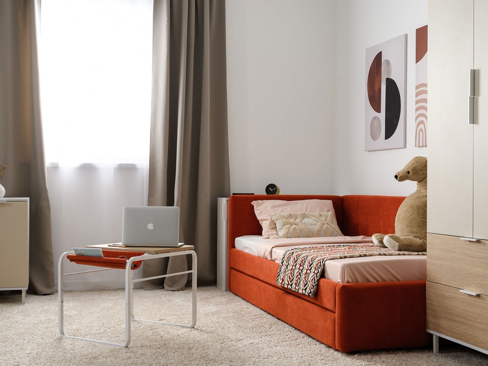 Приставной стол Марвэл